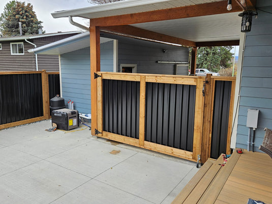 Deep groove privacy steel gate kit with matching posts and latches