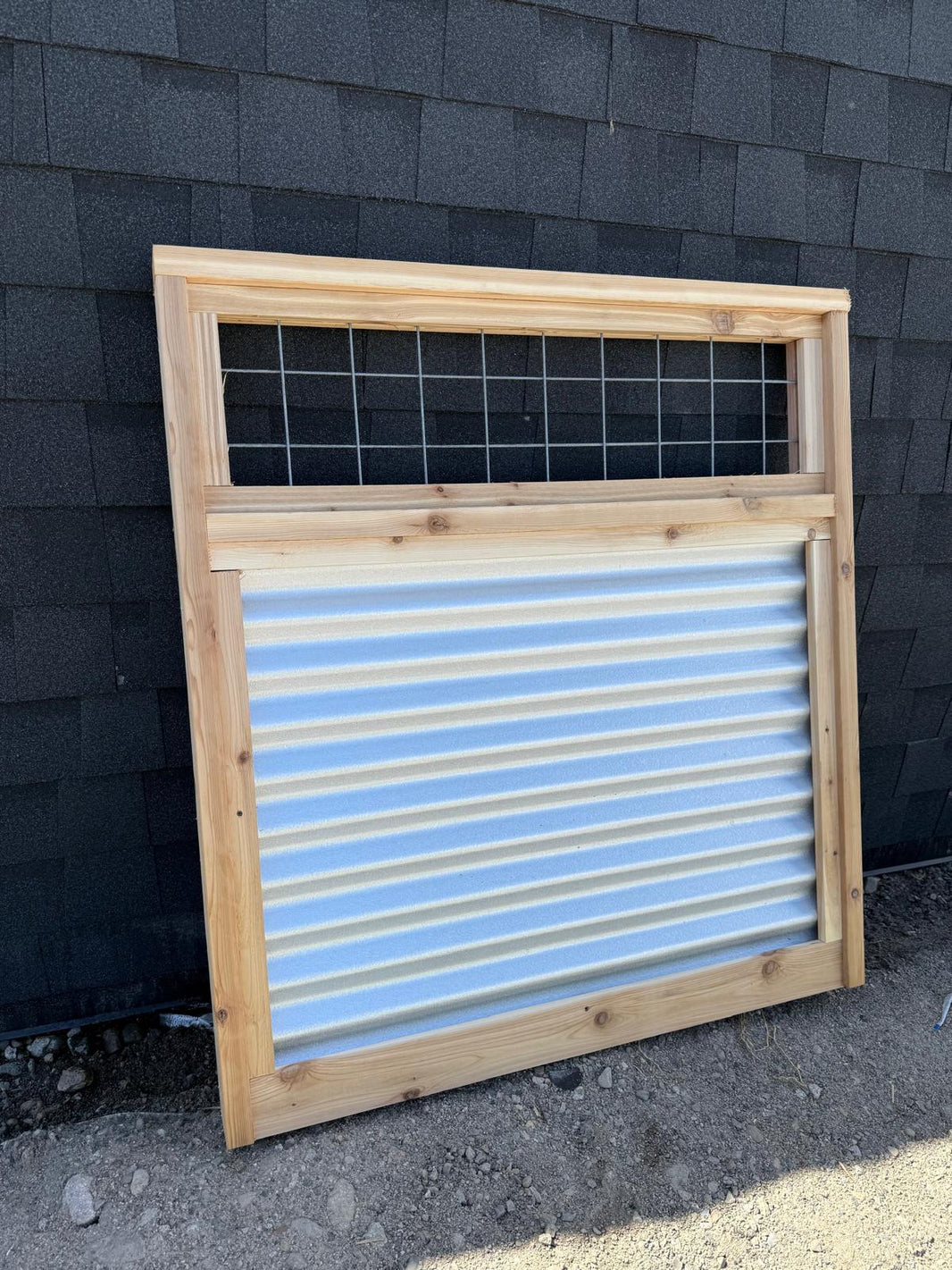 Corrugated Metal Fence with Hog Wire Fence Toppers - The Cabot Panel - BarrierBoss™